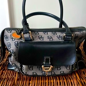 DOONEY & BOURKE
DOMED SIGNATURE FABRIC SATCHEL